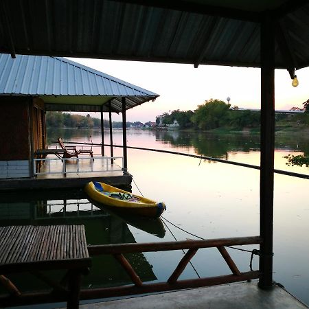 River Marina Resort Uthai Thani Exterior photo