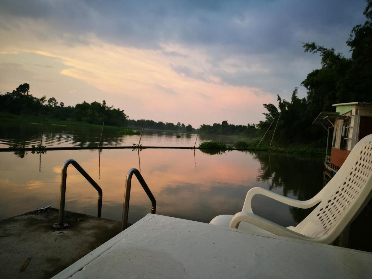River Marina Resort Uthai Thani Exterior photo