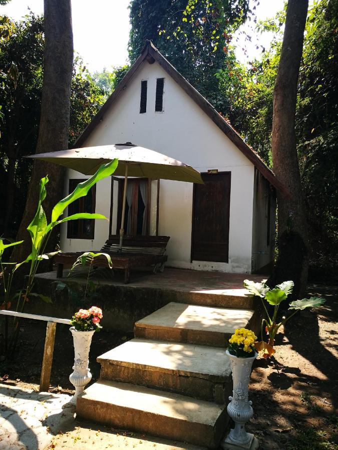 River Marina Resort Uthai Thani Exterior photo