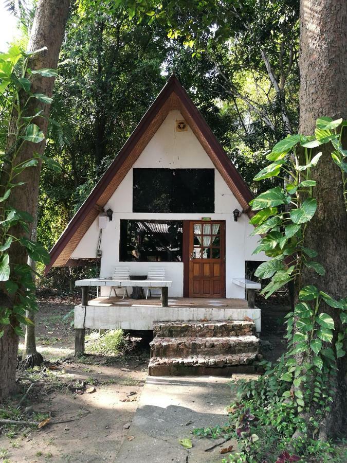 River Marina Resort Uthai Thani Exterior photo