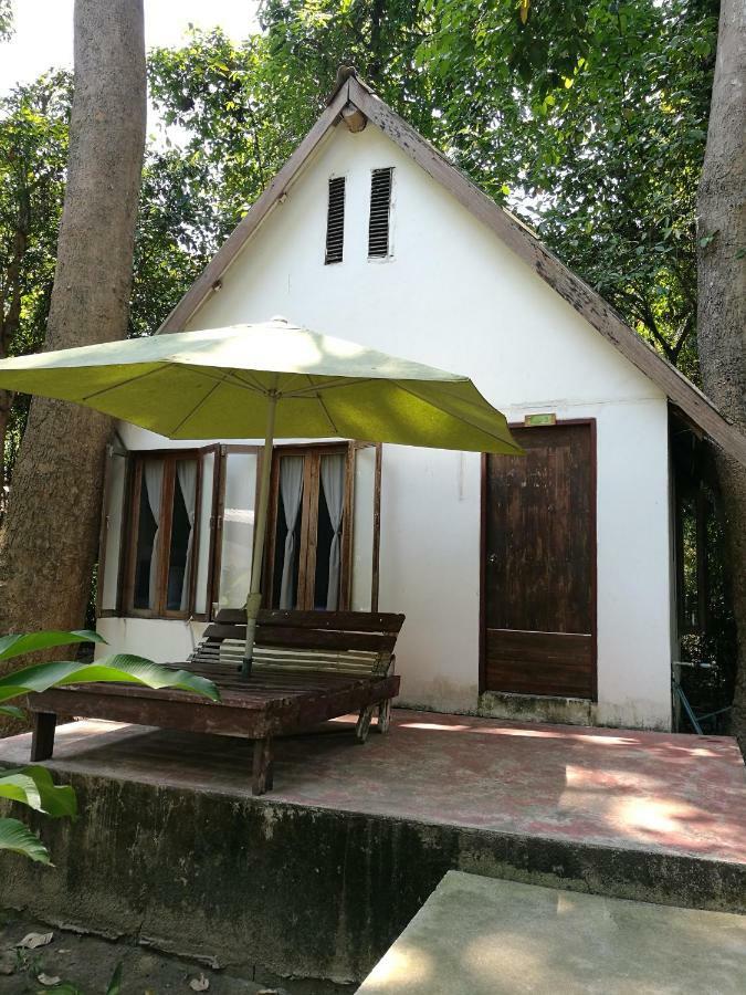 River Marina Resort Uthai Thani Exterior photo